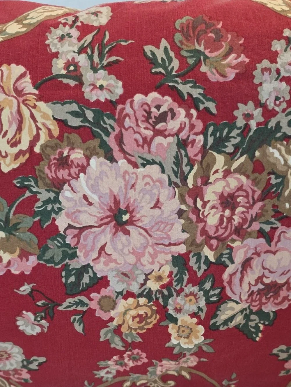 Lauren Ralph Lauren Vintage Red Floral Ruffled Twin Flat Fitted 2 Pillowcases